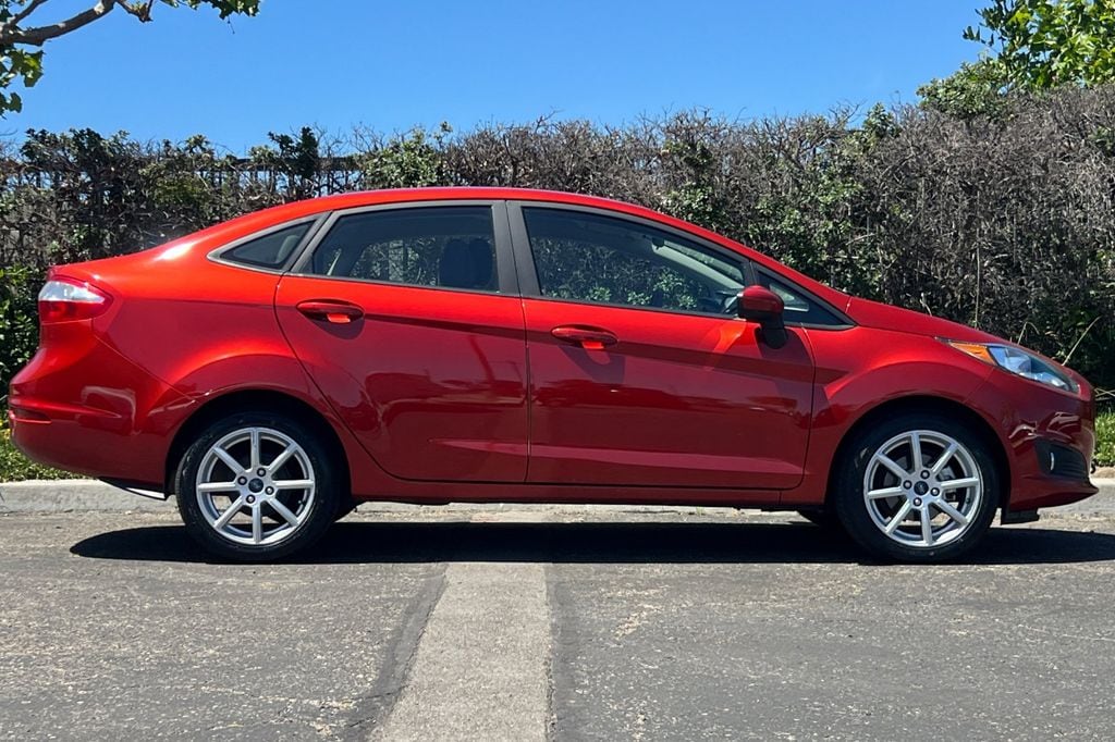 2019 Ford Fiesta SE photo 3