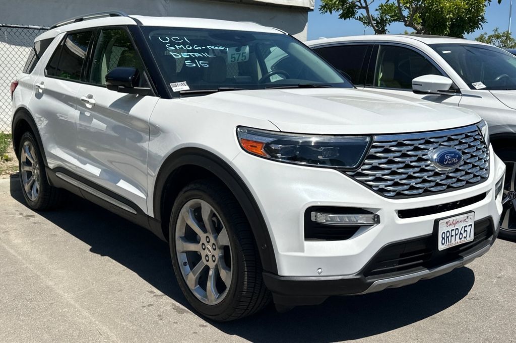 2020 Ford Explorer Platinum photo 2