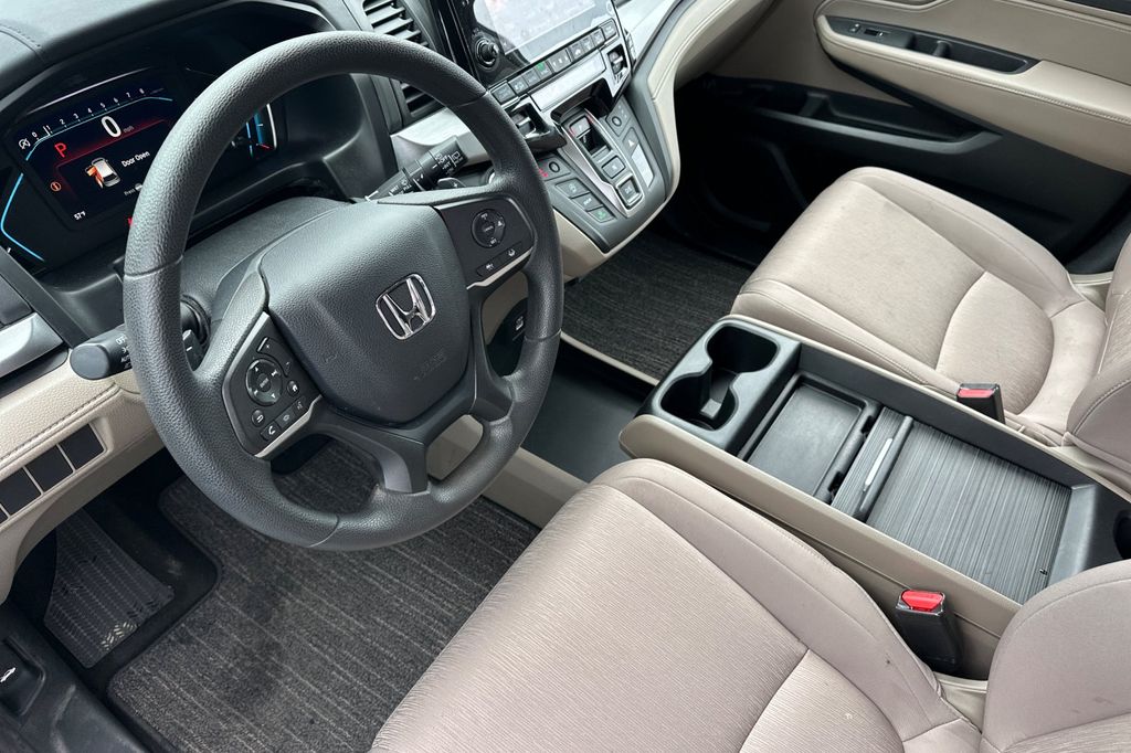 2024 Honda Odyssey EX photo 6