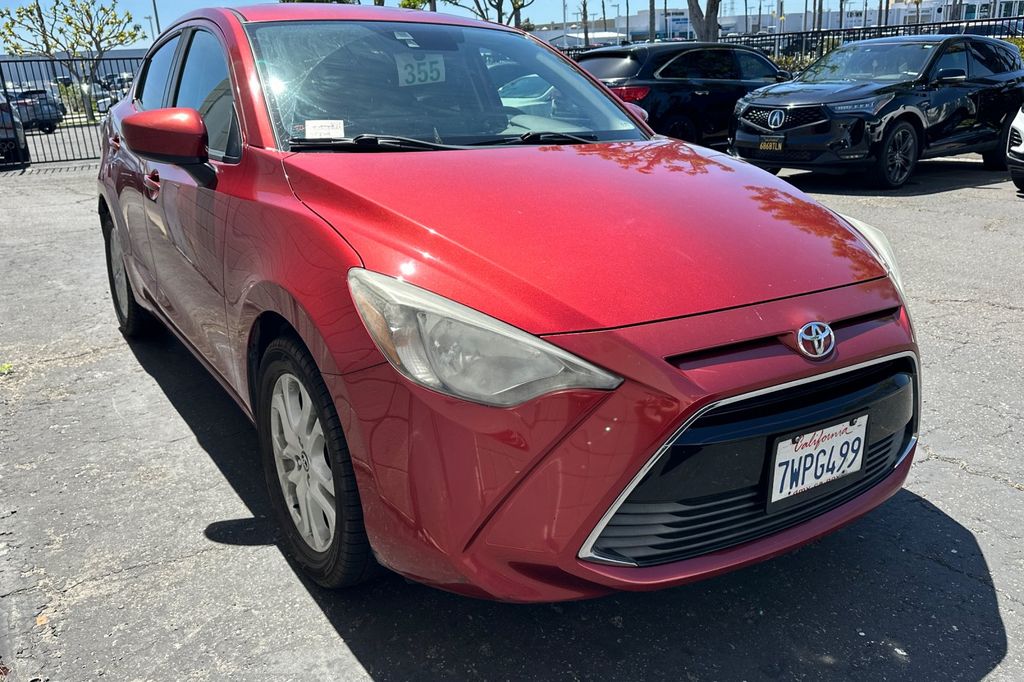 2017 Toyota Yaris iA Base photo 2