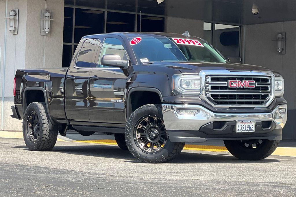 2018 GMC Sierra 1500 SLE photo 2