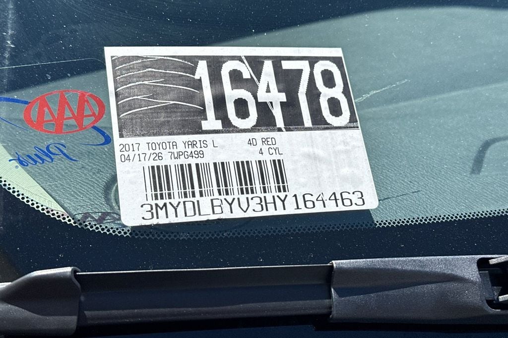 2017 Toyota Yaris iA Base photo 3