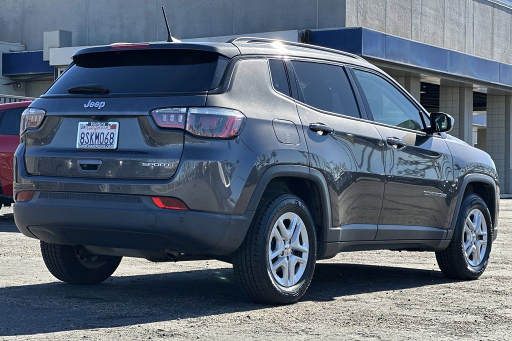 2018 Jeep Compass Sport FWD photo 4