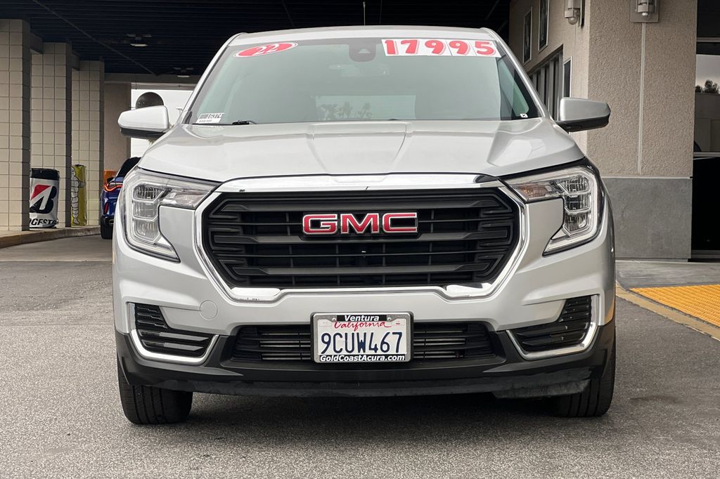 2022 GMC Terrain SLE photo 6