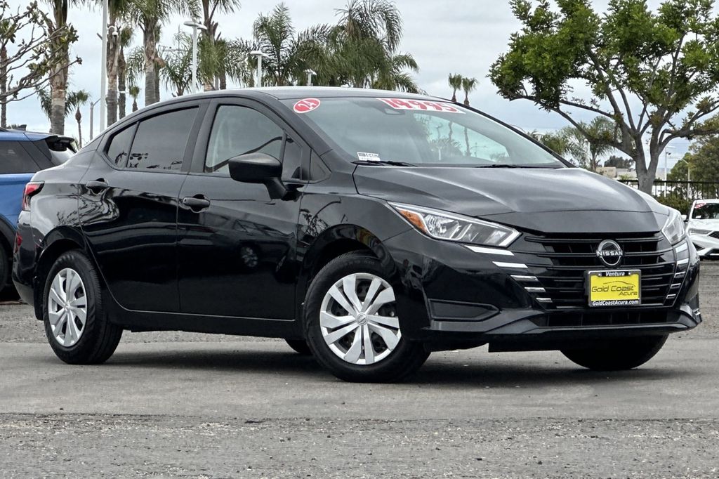 2024 Nissan Versa 1.6 S photo 2