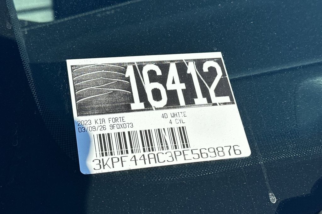 2023 Kia Forte GT photo 3