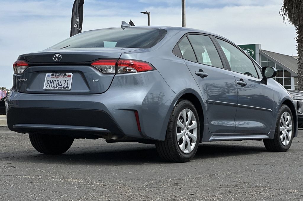2021 Toyota Corolla LE photo 4