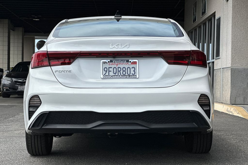 2023 Kia Forte LXS photo 5