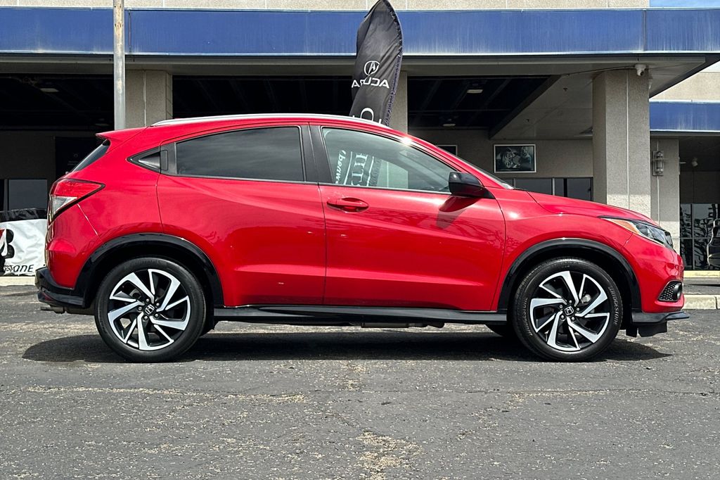 2019 Honda HR-V Sport 2WD photo 3