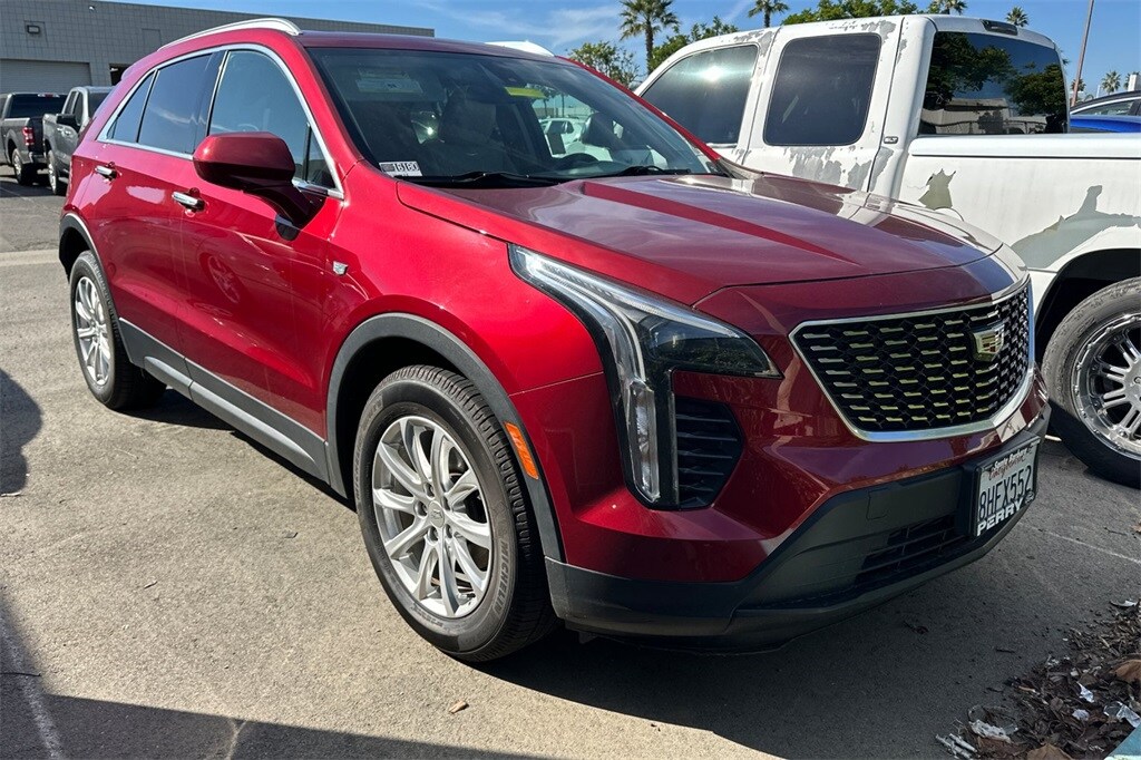 2019 Cadillac XT4 Luxury photo 2