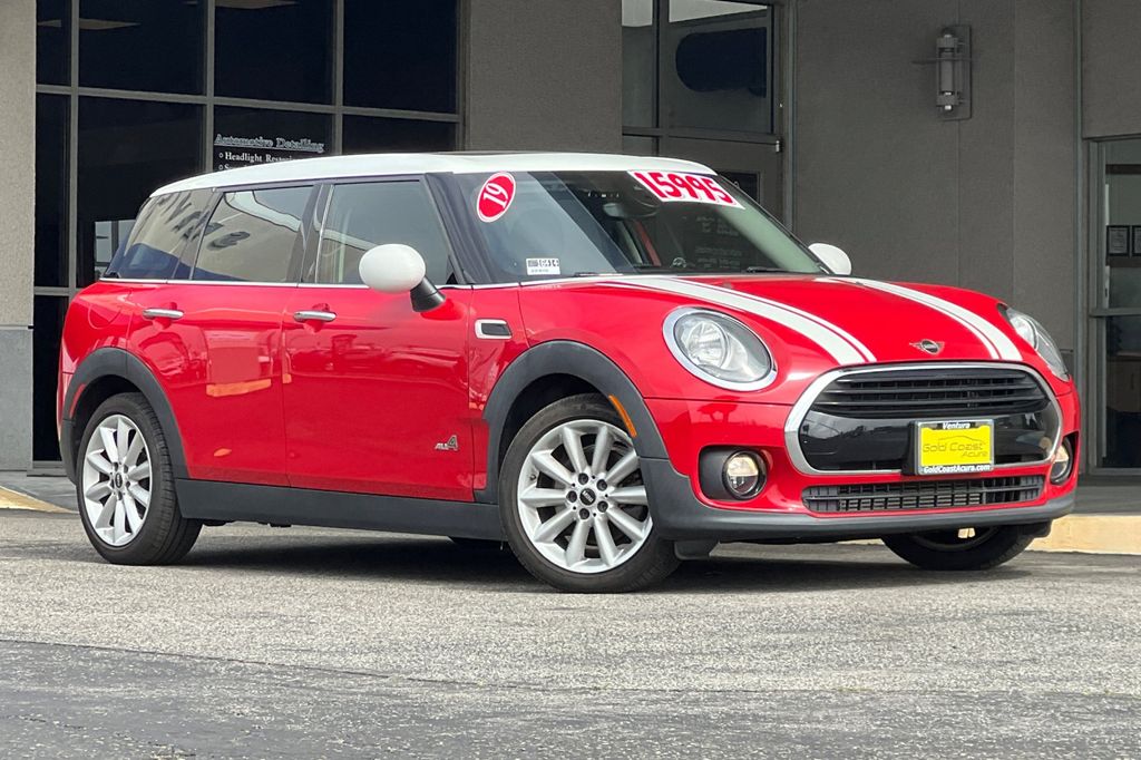 2019 MINI Clubman Cooper photo 2