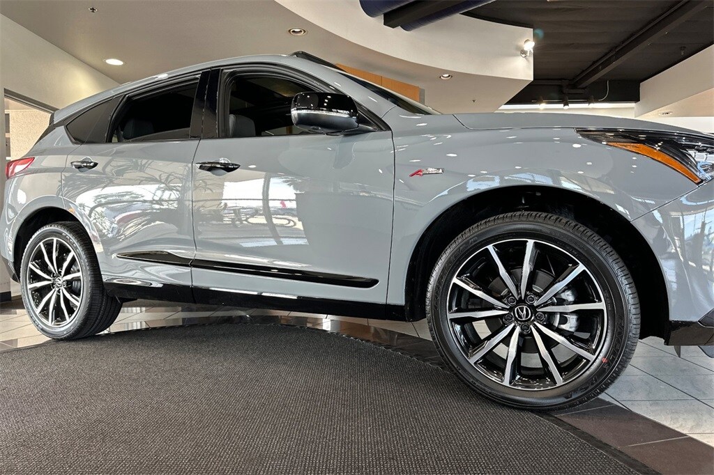 2026 Acura RDX A-Spec Advance photo 2