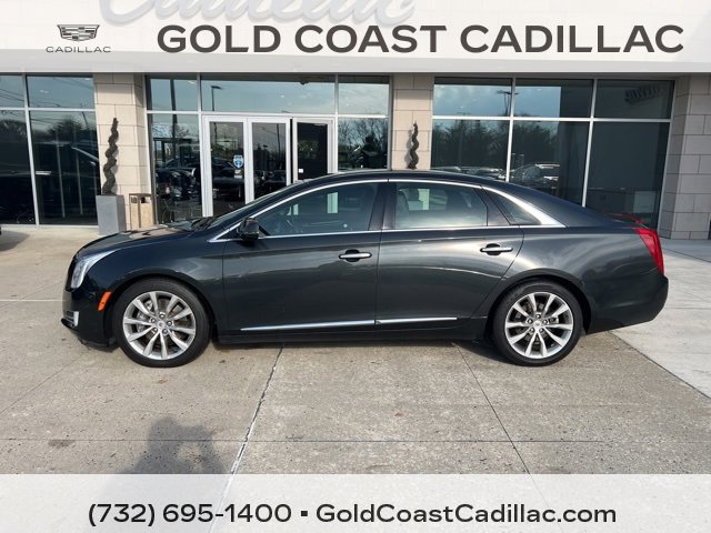 2015 Cadillac XTS Luxury photo 2