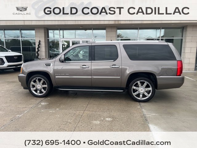 2014 Cadillac Escalade ESV Luxury photo 2