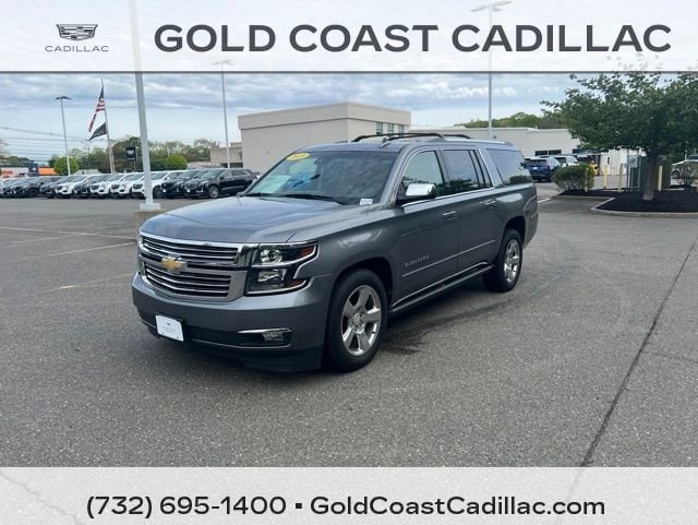 2019 Chevrolet Suburban 4WD 1500 Premier's photo