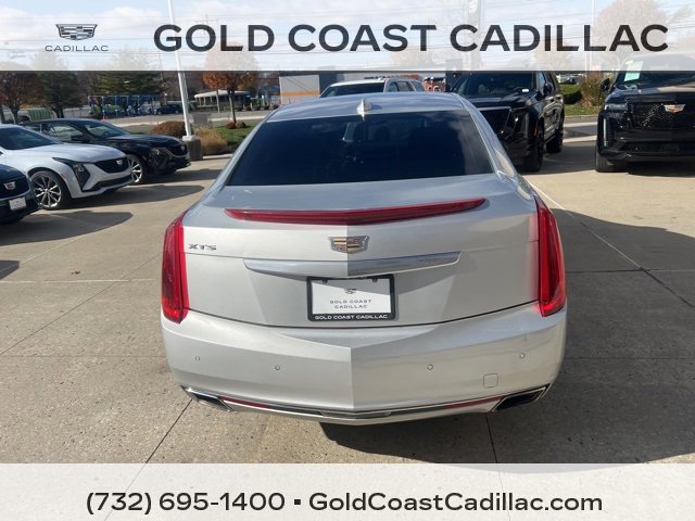 2017 Cadillac XTS Luxury photo 3