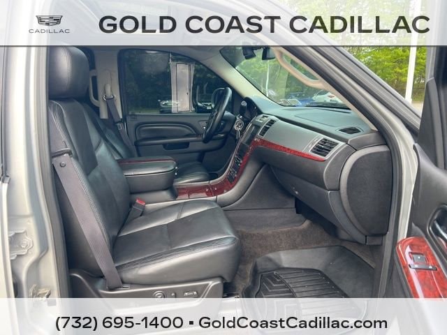 2011 Cadillac Escalade ESV Luxury - Photo 6