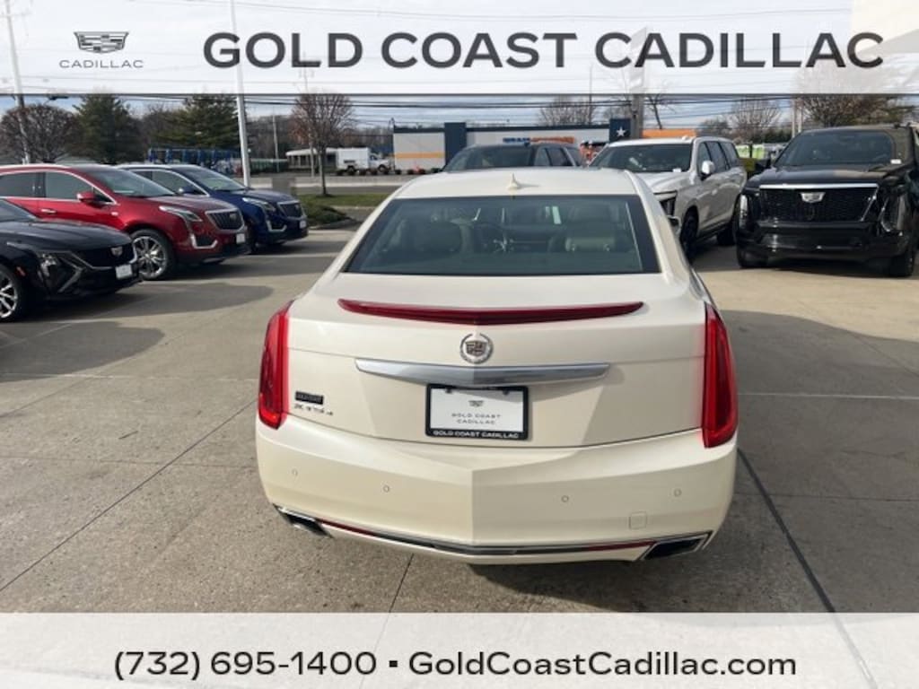 Used 2013 CADILLAC XTS Luxury Sedan