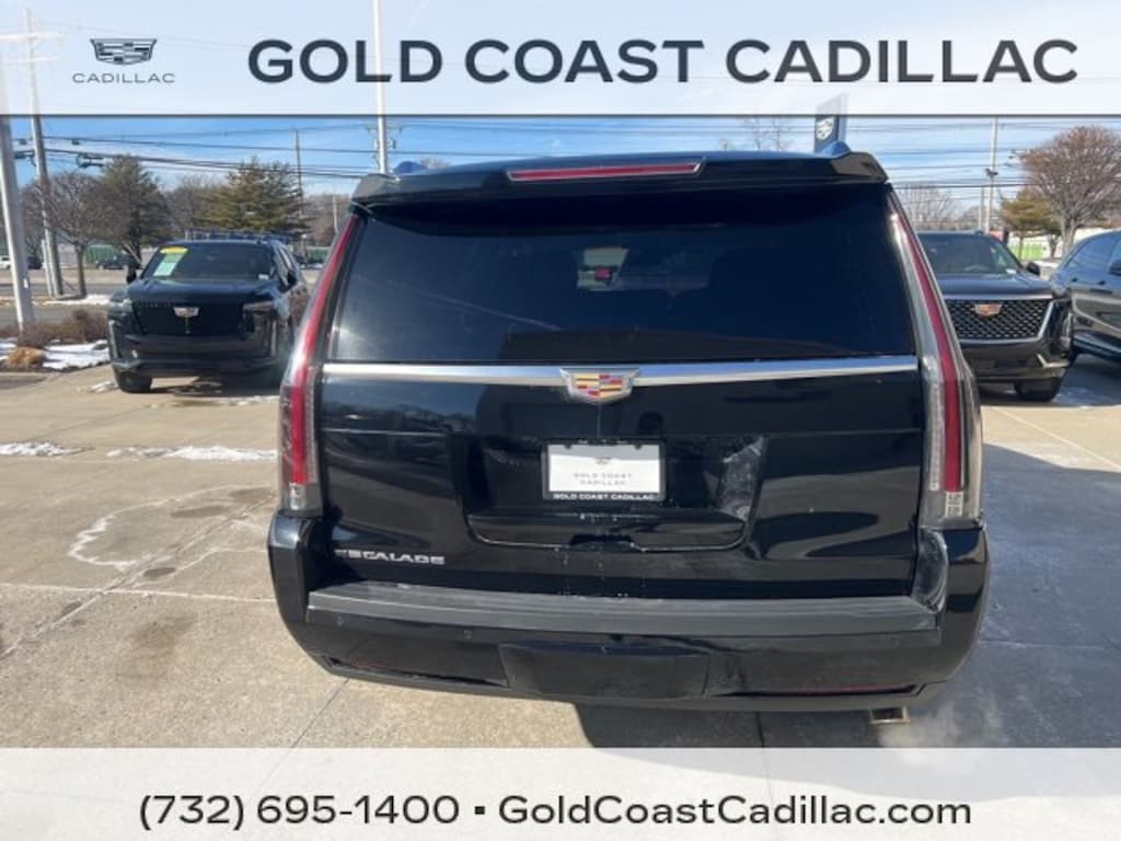 Used 2018 CADILLAC Escalade Luxury SUV