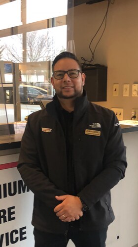 Staff member JUAN GOMEZ from 80731dbcd71a