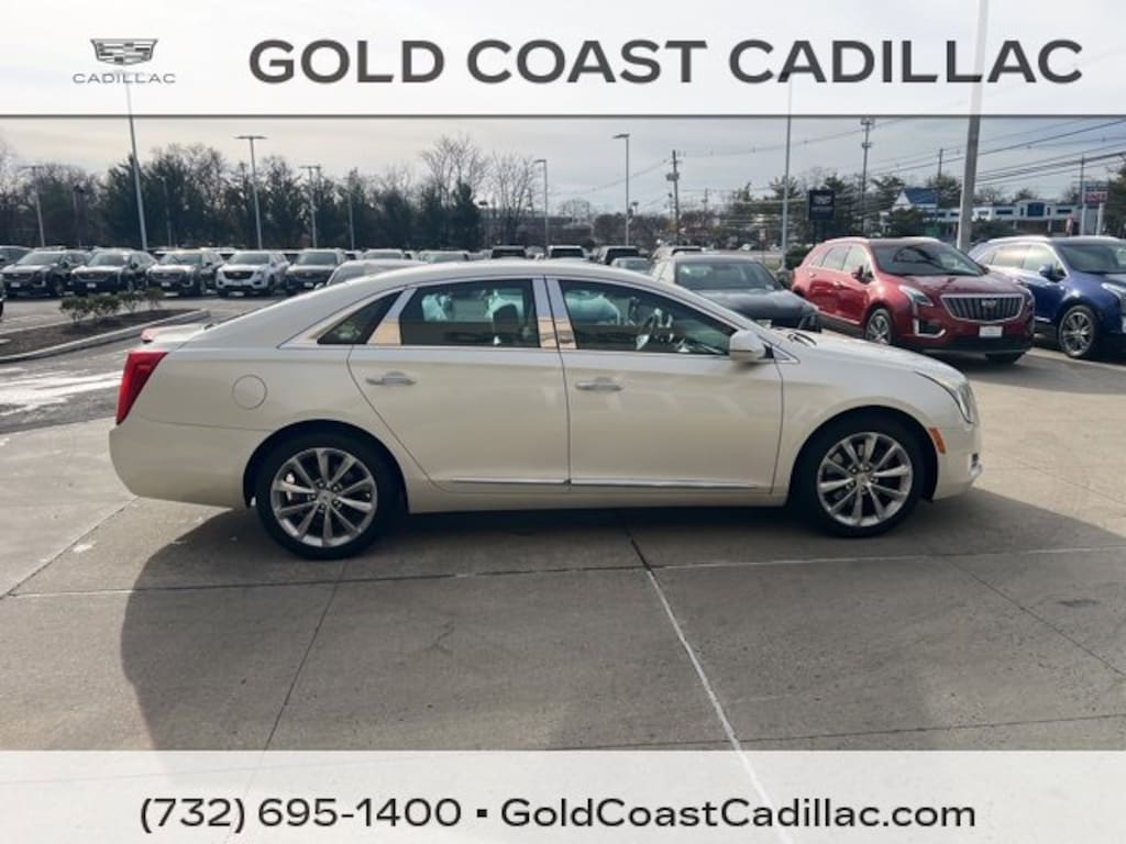 Used 2013 CADILLAC XTS Luxury Sedan
