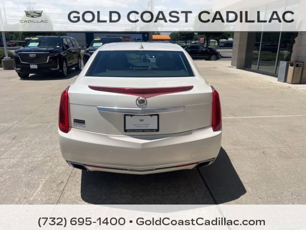 Used 2014 CADILLAC XTS Luxury Sedan
