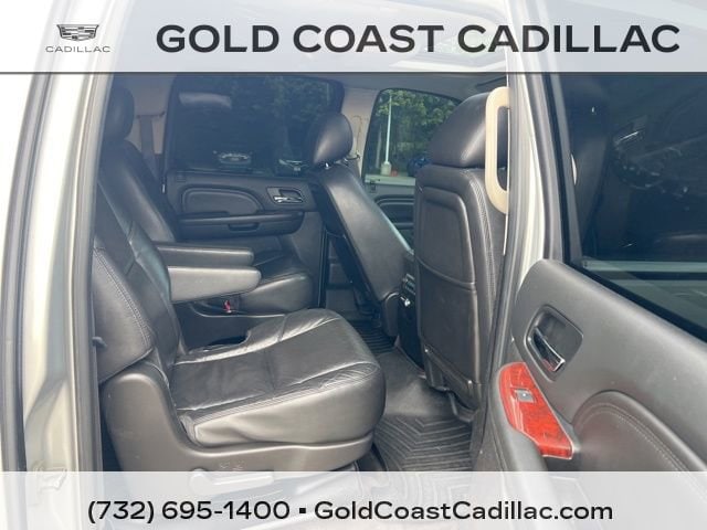 2011 Cadillac Escalade ESV Luxury - Photo 8