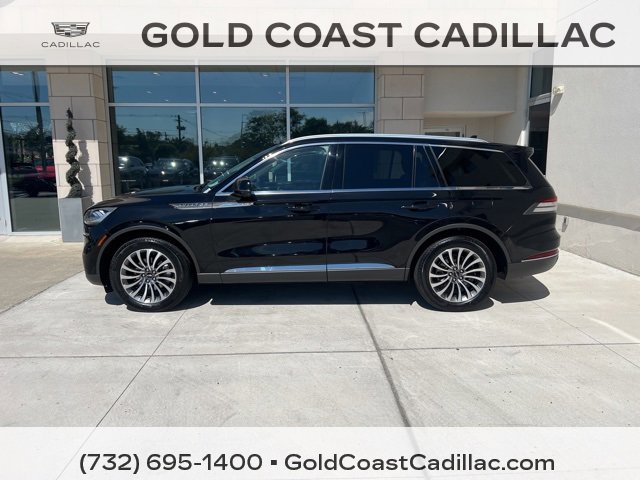 2022 Lincoln Aviator Black Label Reserve photo 2
