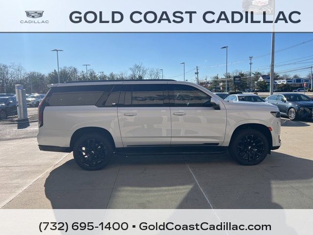 2021 Cadillac Escalade ESV Sport photo 2