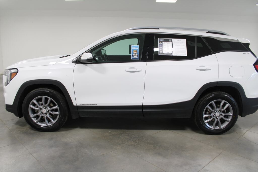 Used 2024 GMC Terrain SLT SUV