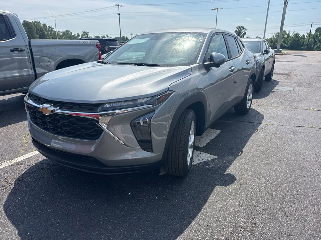 2026 Chevrolet Trax LS's photo
