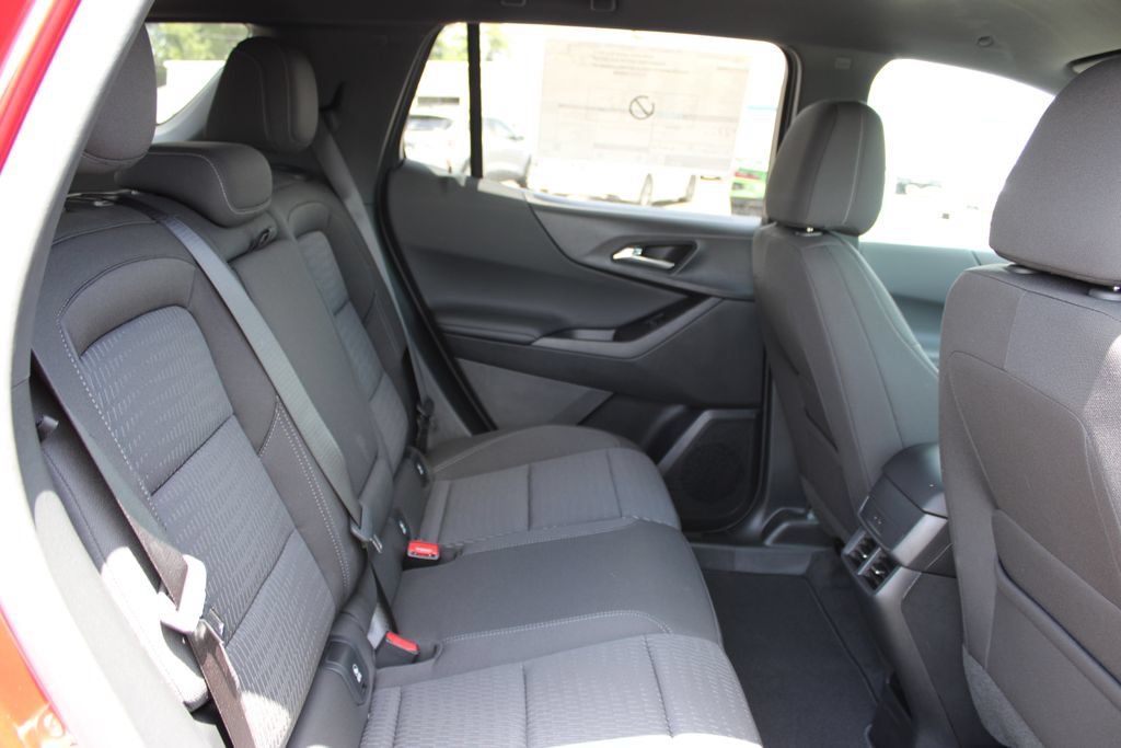 2027 Chevrolet Equinox LT - Photo 26
