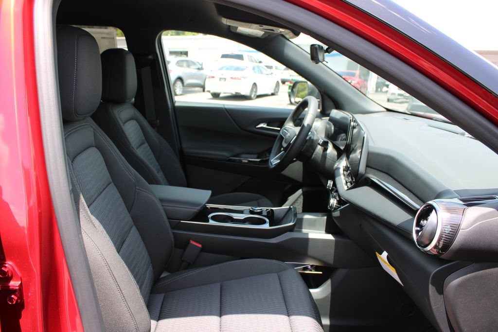 2027 Chevrolet Equinox LT - Photo 23