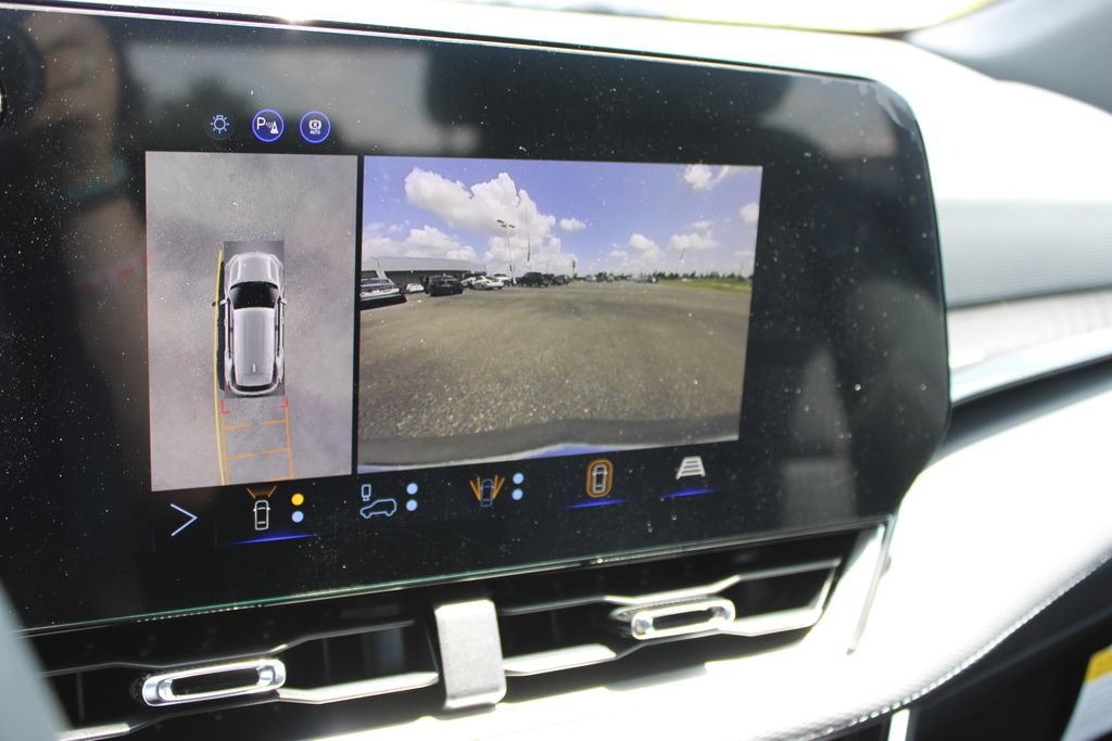 2027 Chevrolet Equinox LT - Photo 43