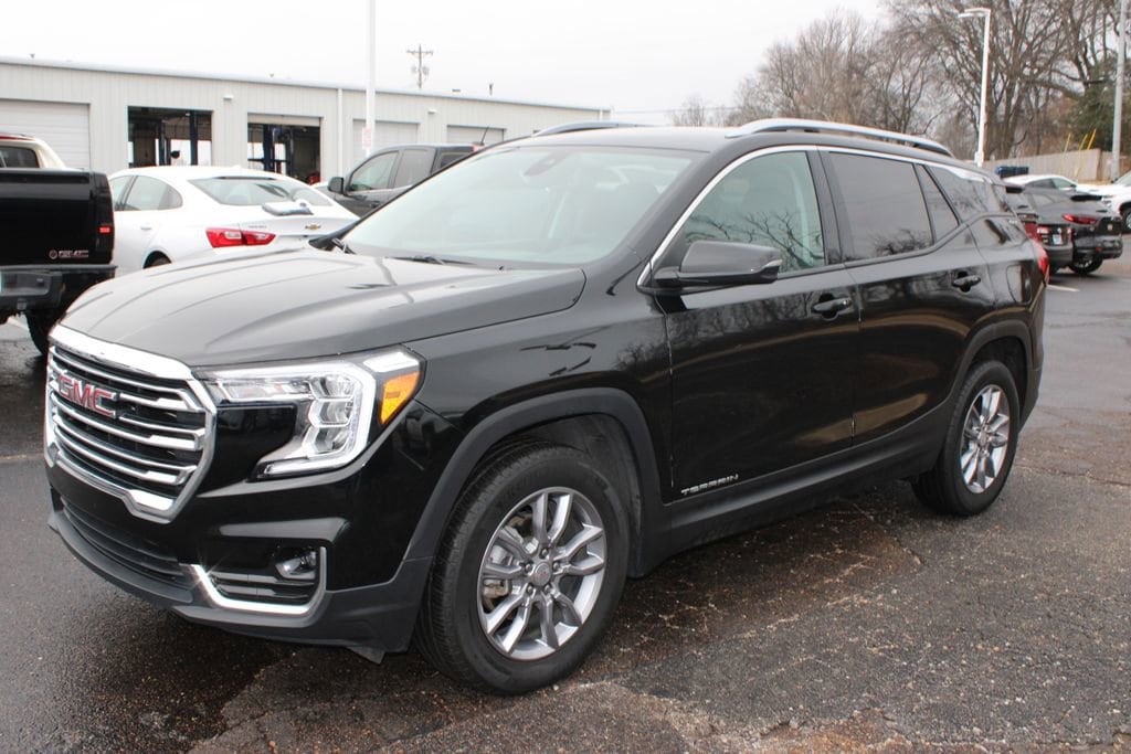 Used 2024 GMC Terrain SLT SUV