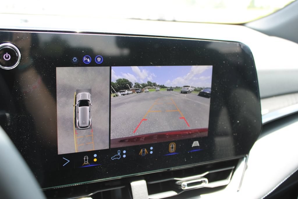 2027 Chevrolet Equinox LT - Photo 42