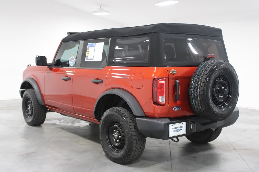 2023 Ford Bronco 4-Door Base - Photo 9