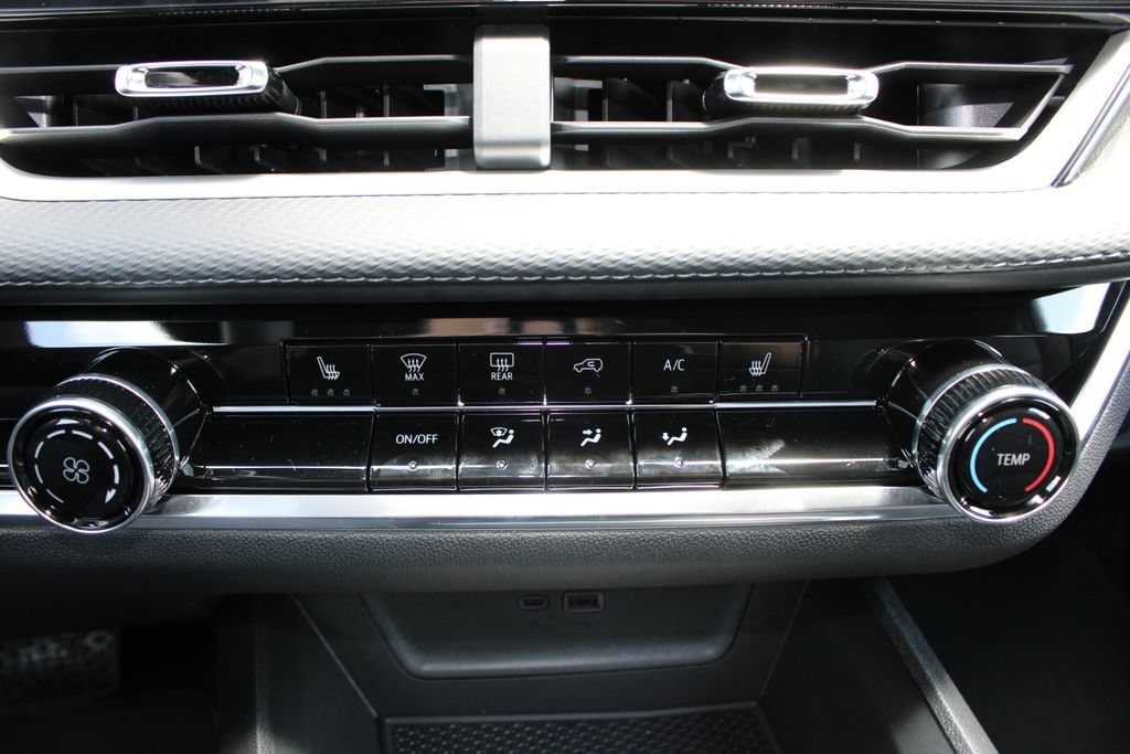 2027 Chevrolet Equinox LT - Photo 36