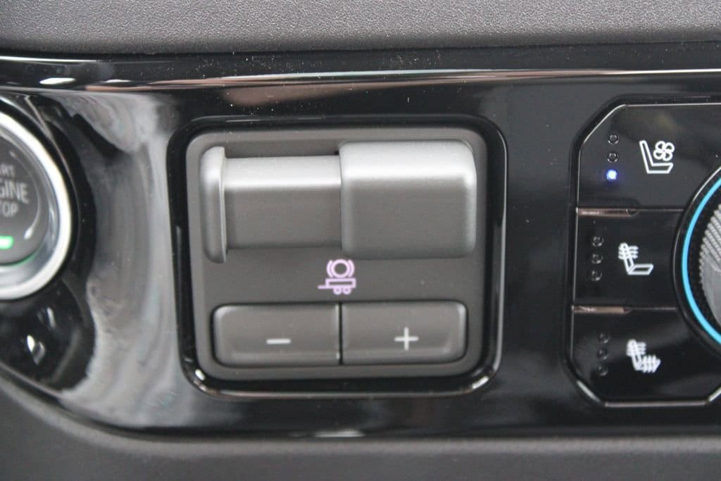 2026 Chevrolet Silverado 2500 HD ZR2 - Photo 45