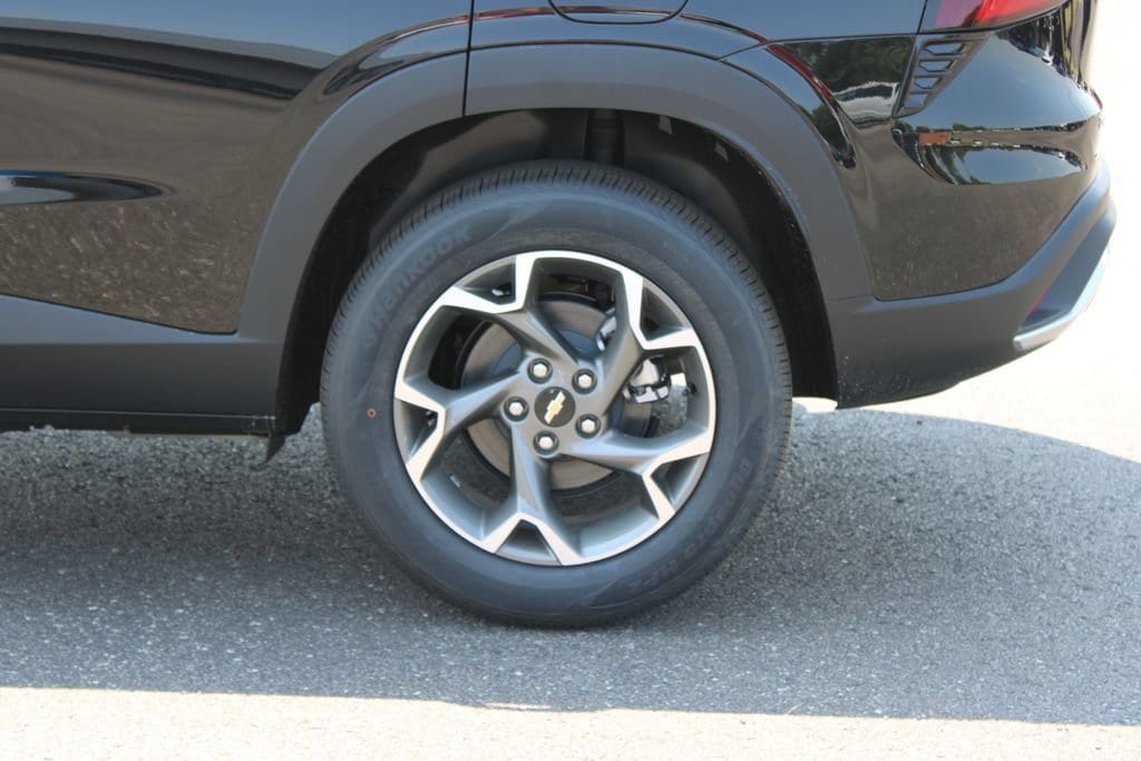2026 Chevrolet Trax LT - Photo 18