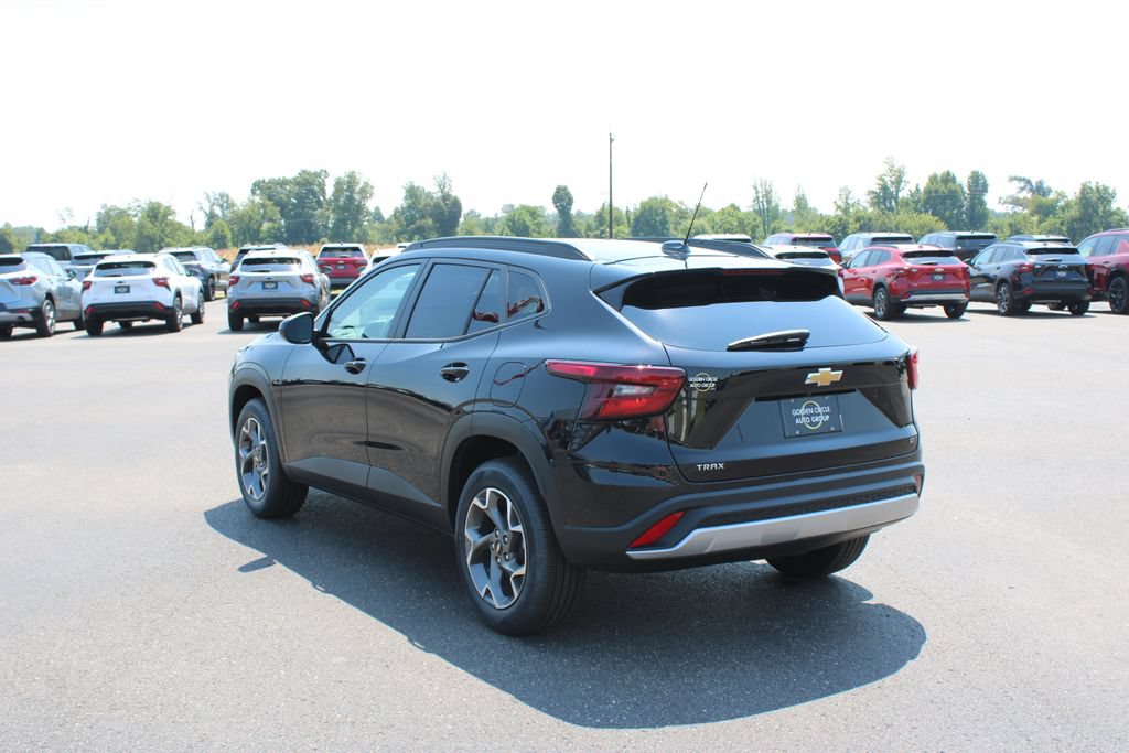 2026 Chevrolet Trax LT - Photo 7