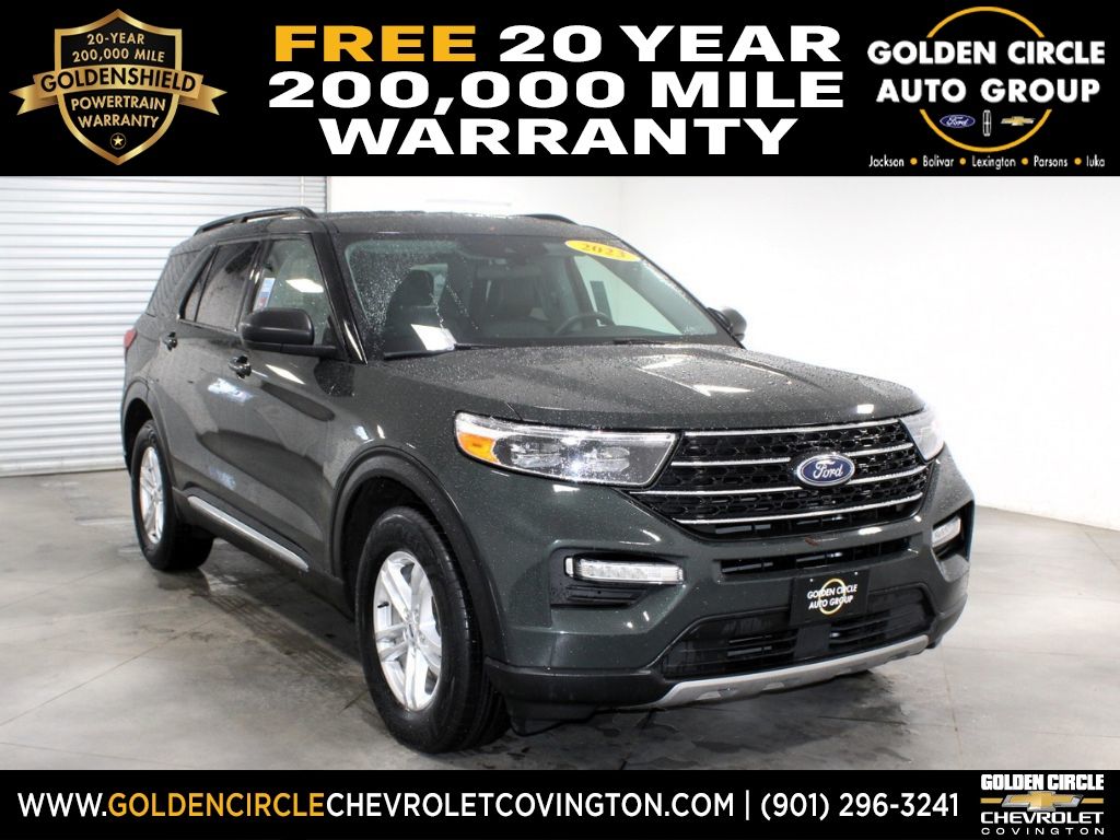 2023 Ford Explorer XLT's photo