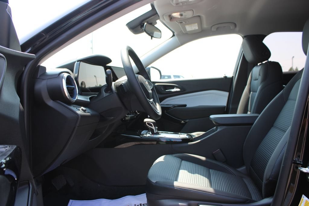2026 Chevrolet Trax LT - Photo 21