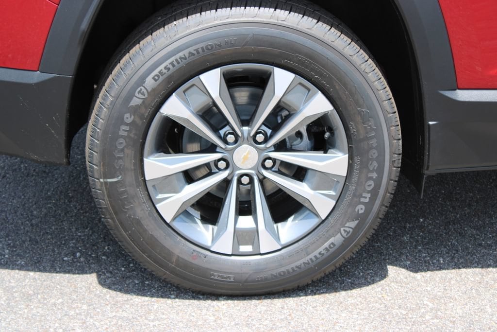 2027 Chevrolet Equinox LT - Photo 13