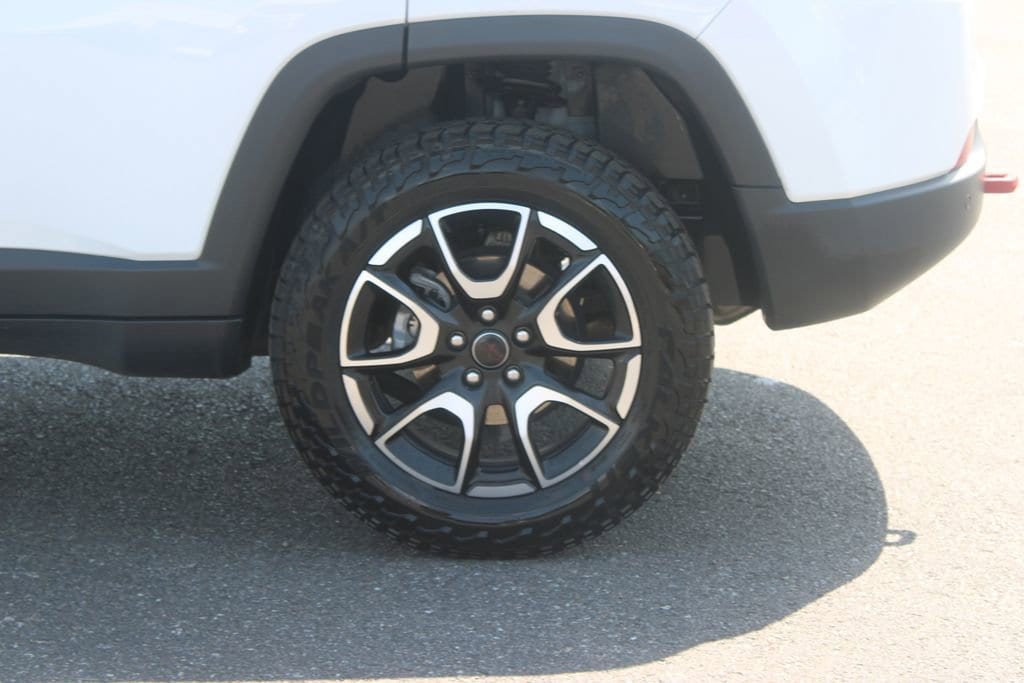 2025 Jeep Compass Trailhawk - Photo 16