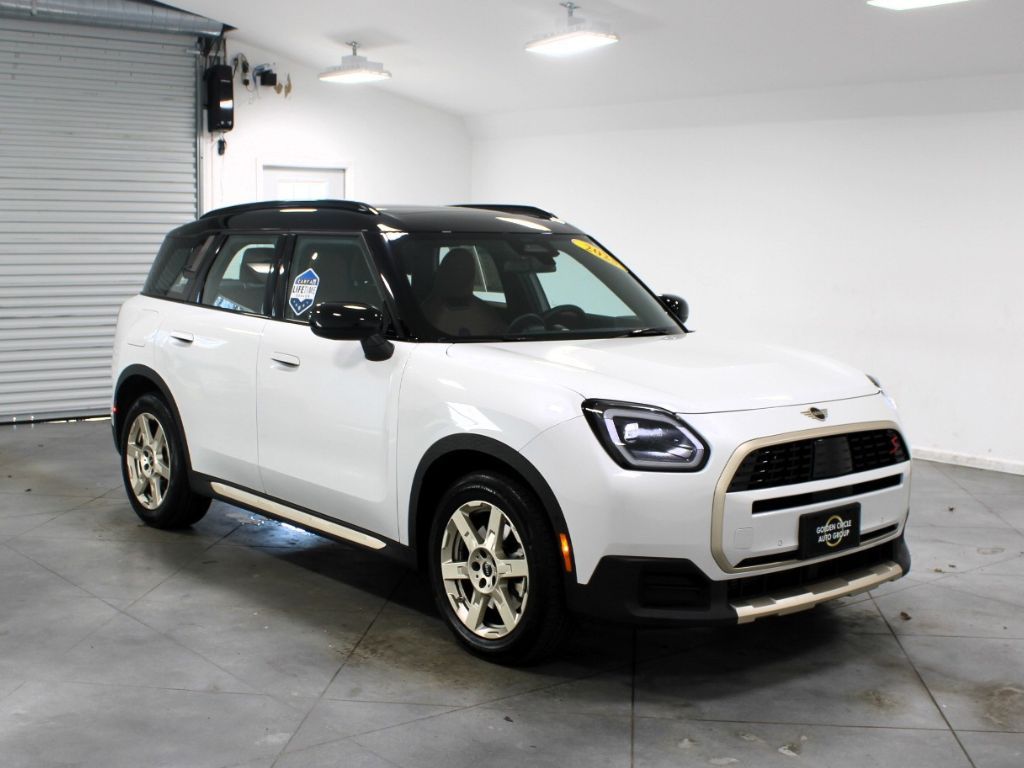 2025 MINI Countryman S's photo