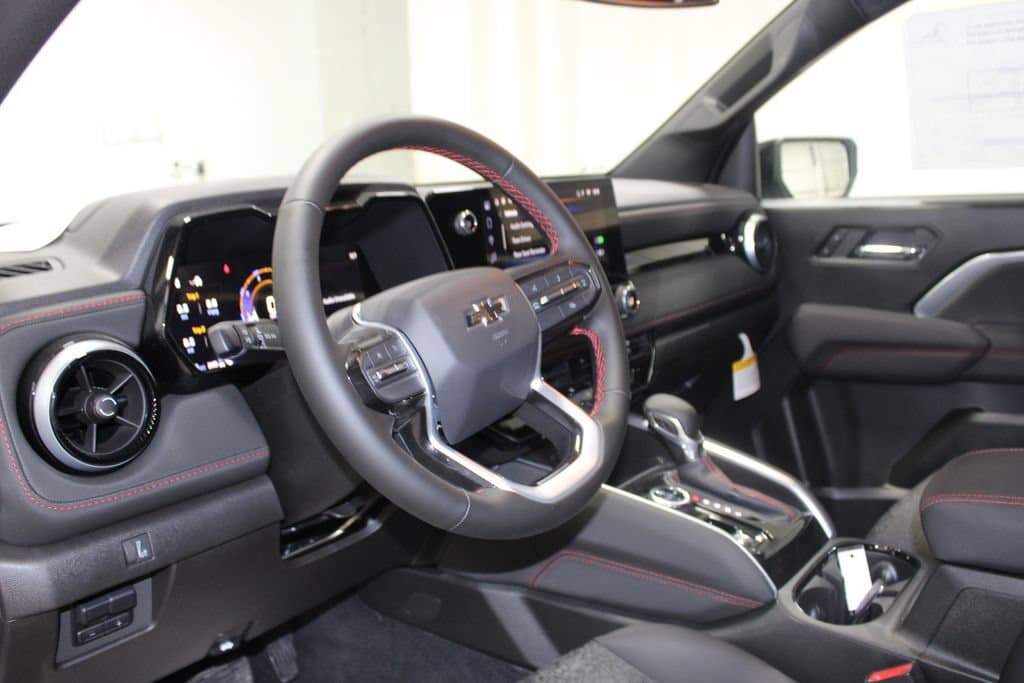 2025 Chevrolet Colorado Z71 - Photo 22