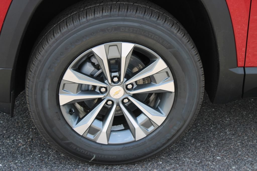2027 Chevrolet Equinox LT - Photo 22