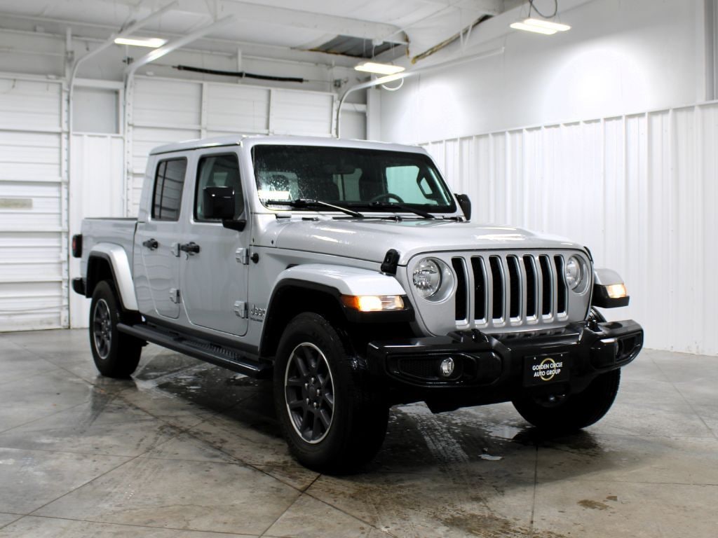 Used 2023 Jeep Gladiator Overland Truck