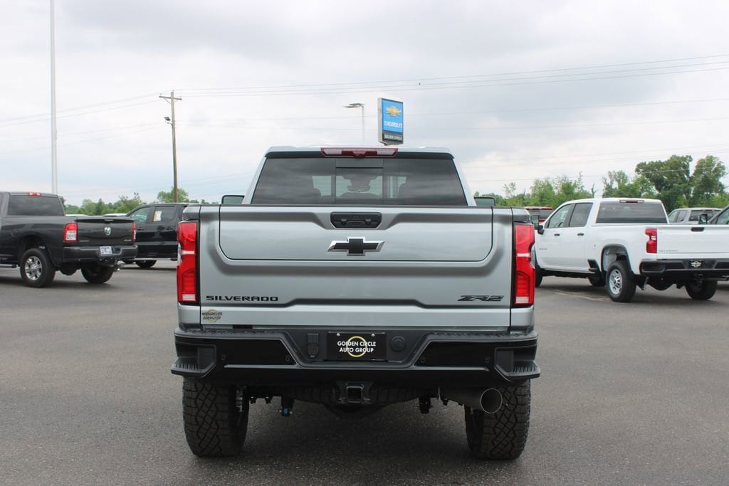 2026 Chevrolet Silverado 2500 HD ZR2 - Photo 8